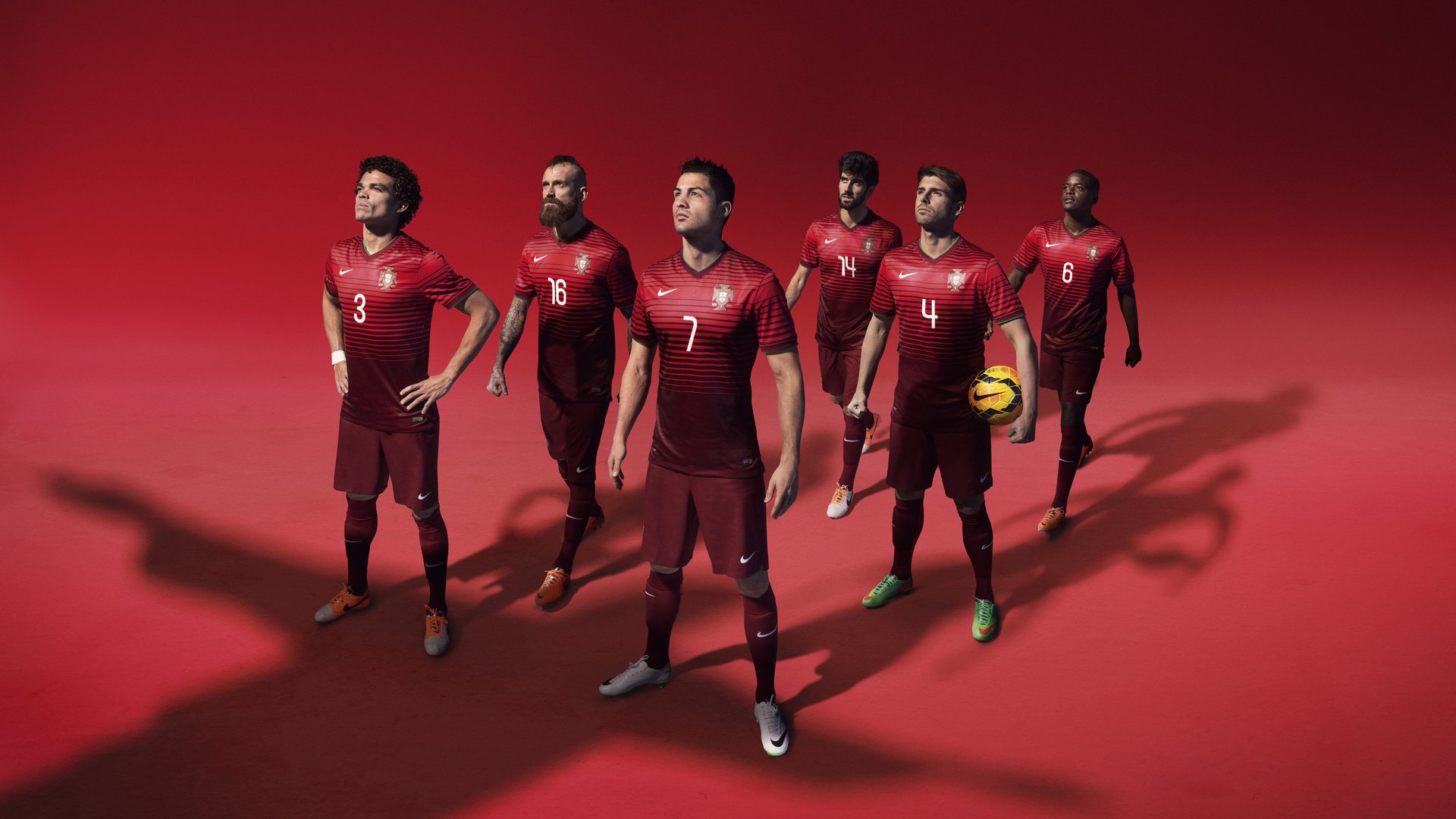 “安赫尔·巴尔博萨的力量与敏捷结合，成为美洲狮队的进攻突破点”